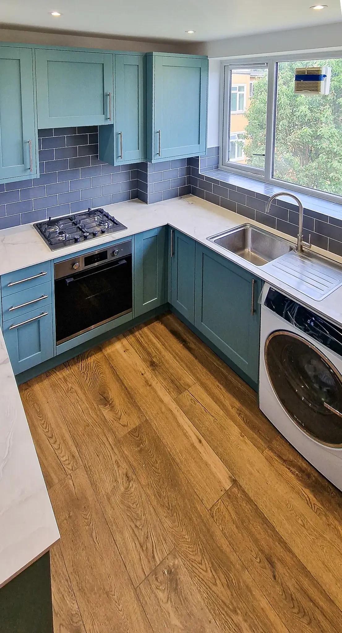 Kitchen fitterin Balham